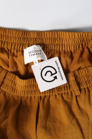 Damskie spodnie Second Female, Rozmiar XL, Kolor Żółty, Cena 156,73 zł