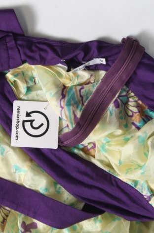 Γυναικείο αμάνικο μπλουζάκι, Μέγεθος M, Χρώμα Πολύχρωμο, Τιμή 4,33 €