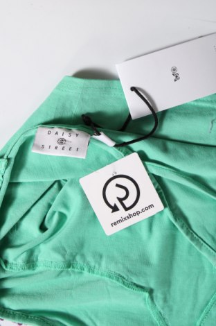 Γυναικείο αμάνικο μπλουζάκι Daisy Street, Μέγεθος M, Χρώμα Πράσινο, Τιμή 5,73 €
