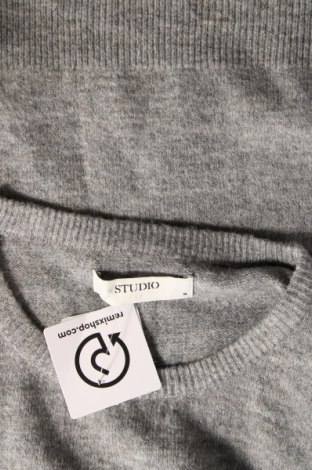 Damenpullover Studio, Größe M, Farbe Grau, Preis € 2,83