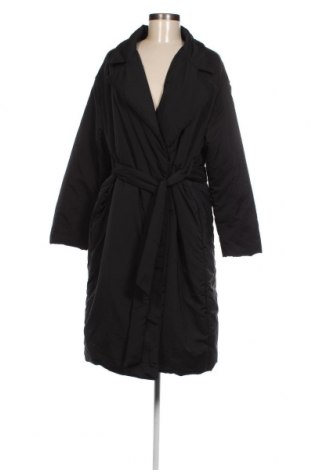 Дамско палто Bershka, Размер L, Цвят Черен, Цена 172,00 лв.