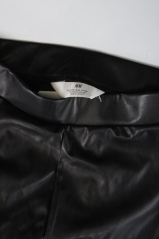 Dziecięce legginsy skórzane H&M, Rozmiar 15-18y/ 170-176 cm, Kolor Czarny, Cena 13,88 zł