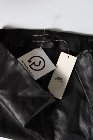 Δερμάτινη φούστα Urban Outfitters, Μέγεθος XS, Χρώμα Μαύρο, Τιμή 4,49 €