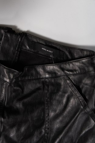 Lederrock Vero Moda, Größe L, Farbe Schwarz, Preis 2,37 €