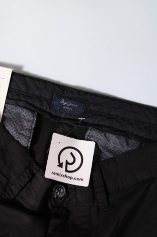 Pantaloni scurți de bărbați Pepe Jeans, Mărime M, Culoare Negru, Preț 137,37 Lei