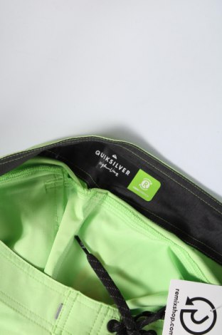 Ανδρικό κοντό παντελόνι Quiksilver, Μέγεθος M, Χρώμα Πράσινο, Τιμή 24,74 €