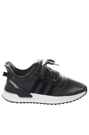 Мъжки обувки Adidas, Размер 38, Цвят Черен, Цена 128,80 лв.