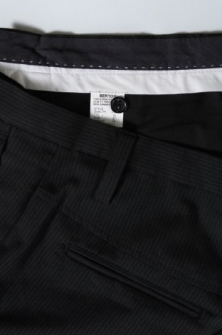 Мъжки панталон Bertoni, Размер L, Цвят Сив, Цена 6,60 лв.