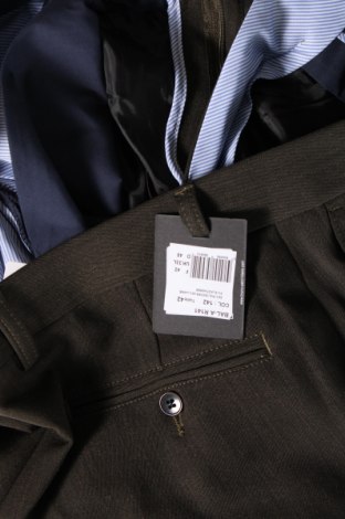 Pánské kalhoty  Saint Hilaire, Velikost M, Barva Zelená, Cena  220,00 Kč