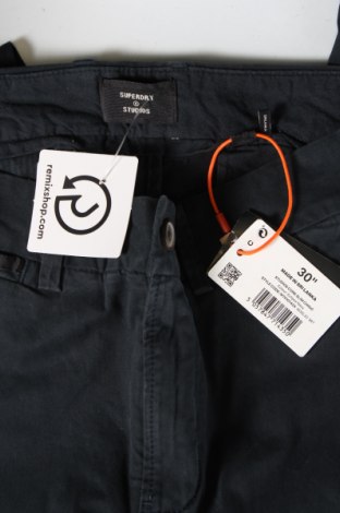 Мъжки панталон Superdry, Размер S, Цвят Син, Цена 24,18 лв.