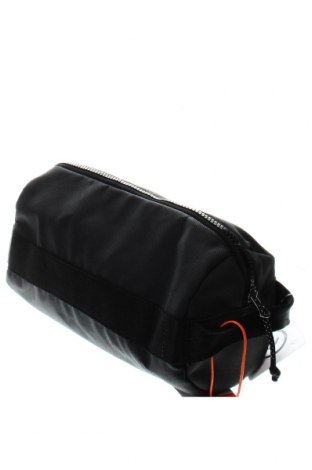 Kosmetický kufřík  Superdry, Barva Černá, Cena  580,00 Kč