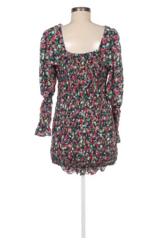 Kleid Ax Paris, Größe M, Farbe Mehrfarbig, Preis 6,31 €