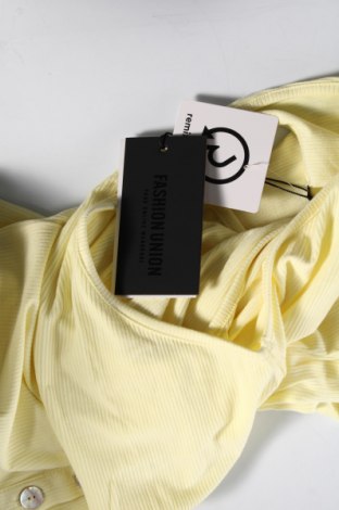Рокля Fashion Union, Размер M, Цвят Жълт, Цена 102,00 лв.