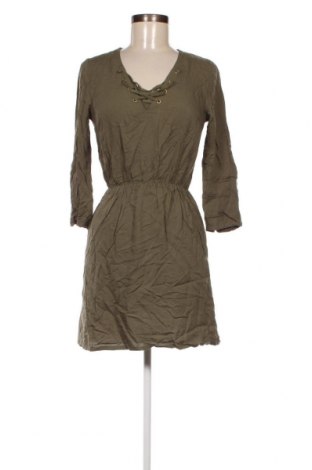 Kleid H&M Divided, Größe S, Farbe Grün, Preis 2,83 €