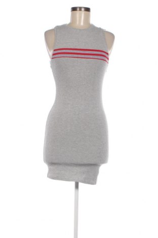 Kleid Pull&Bear, Größe M, Farbe Grau, Preis € 4,98