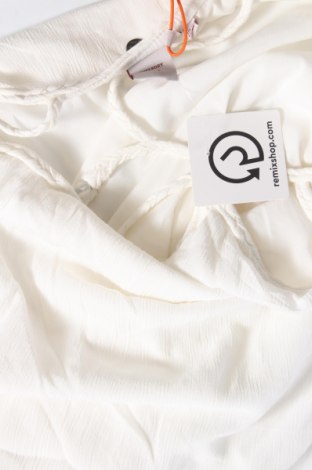 Kleid Superdry, Größe M, Farbe Weiß, Preis € 8,88
