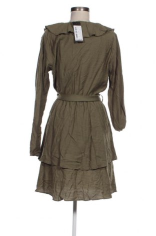 Kleid Trendyol, Größe M, Farbe Grün, Preis 31,02 €