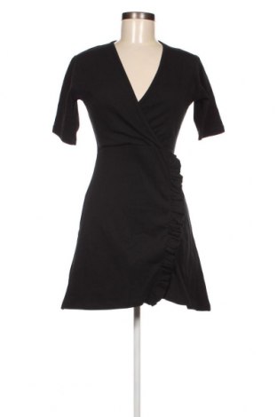 Šaty  Trendyol, Velikost XS, Barva Černá, Cena  133,00 Kč