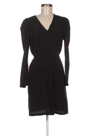 Kleid Vero Moda, Größe M, Farbe Schwarz, Preis 48,97 €