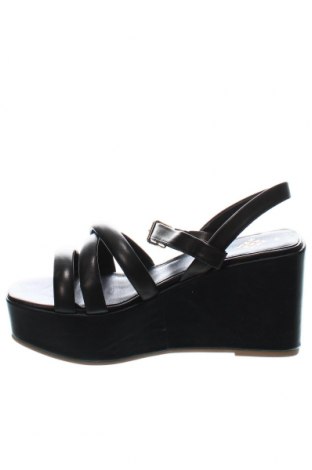 Sandále San Marina, Veľkosť 40, Farba Čierna, Cena  68,04 €