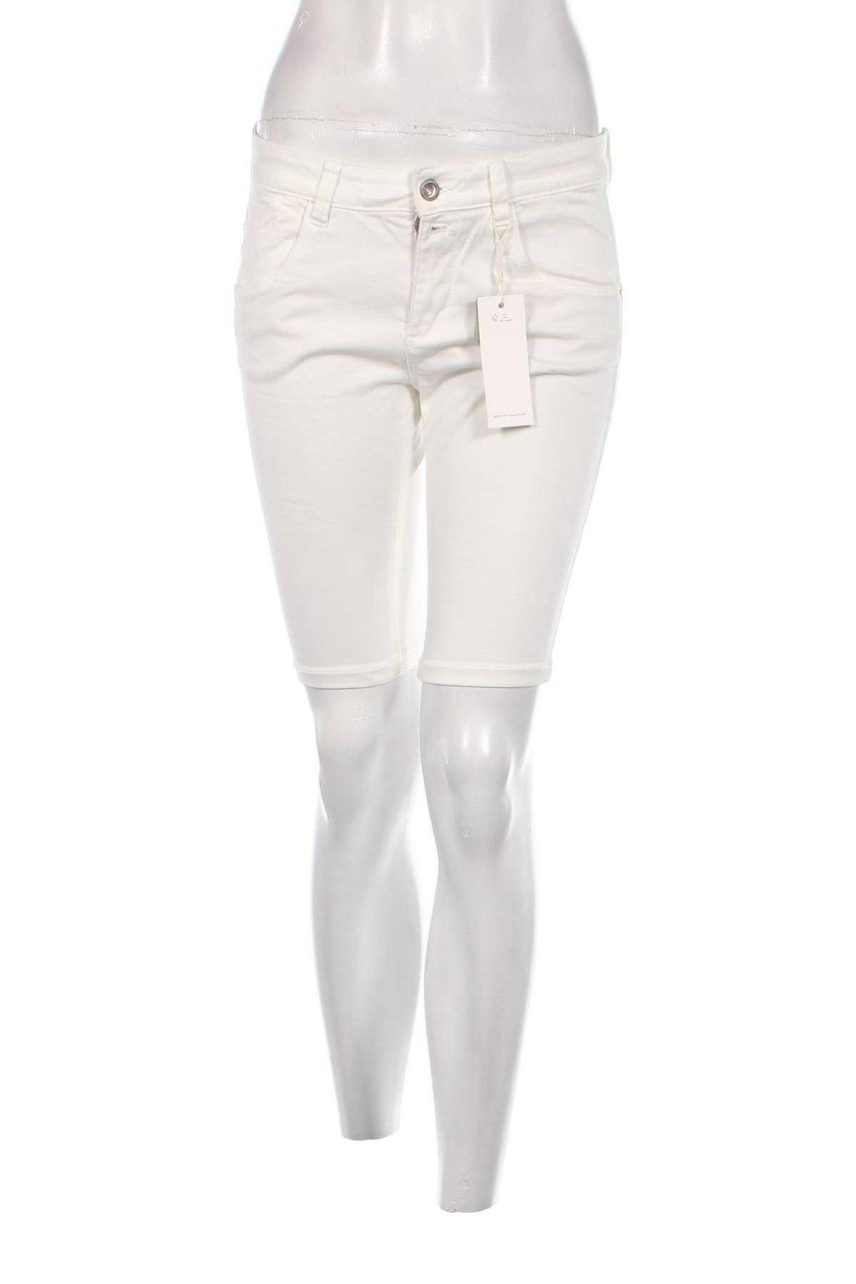 Дамски къс панталон Tom Tailor, Размер M, Цвят Бял, Цена 72,00 лв.