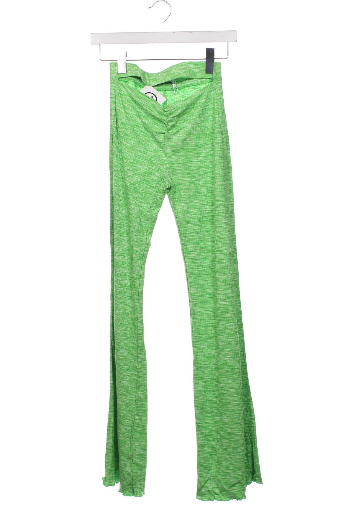 Γυναικείο παντελόνι Bershka, Μέγεθος XS, Χρώμα Πράσινο, Τιμή 8,06 €