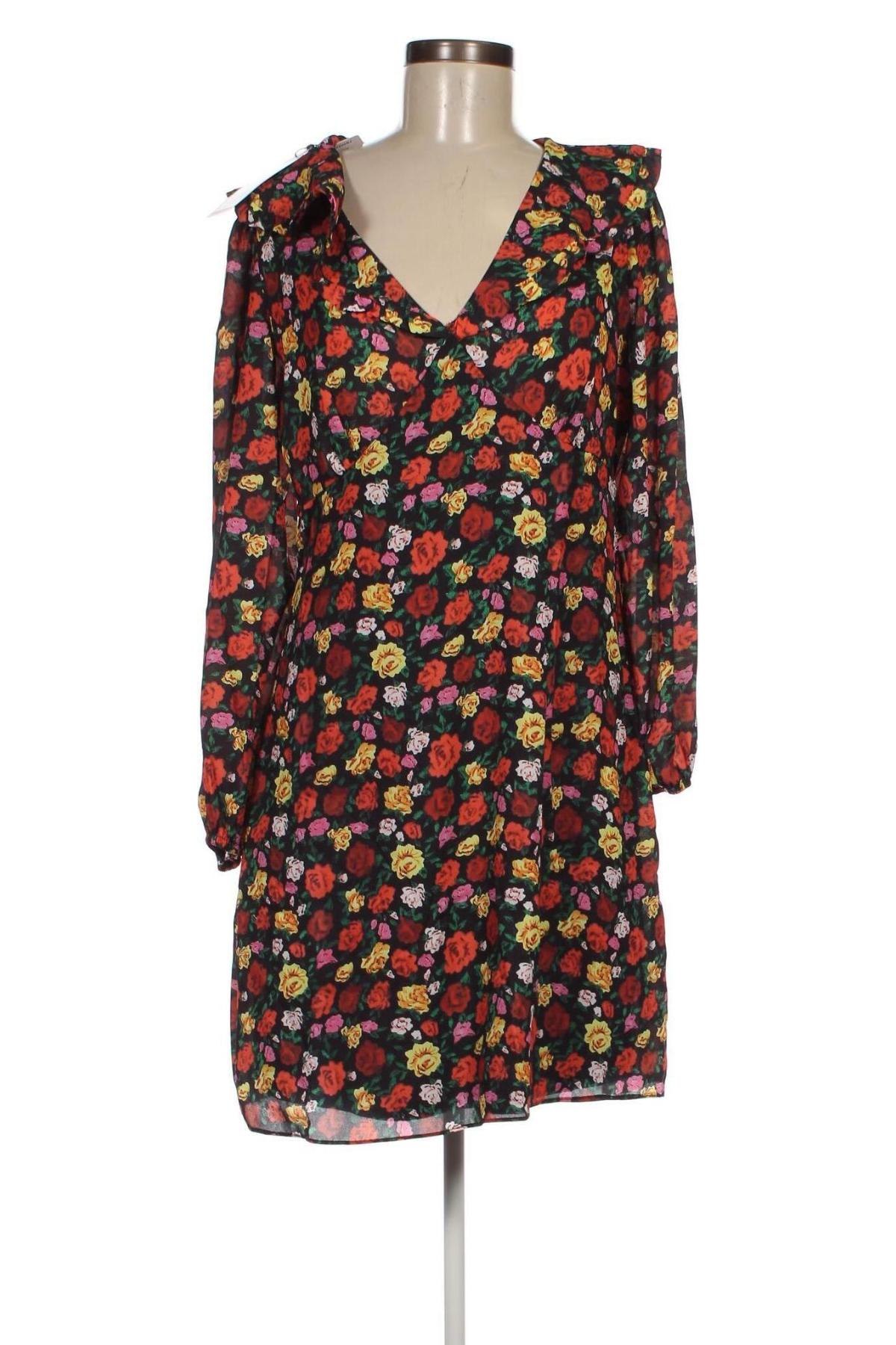 Kleid Trendyol, Größe M, Farbe Mehrfarbig, Preis 4,21 €