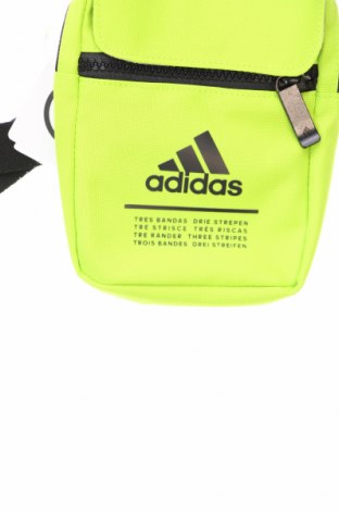 Tasche Adidas, Farbe Grün, Preis 19,18 €