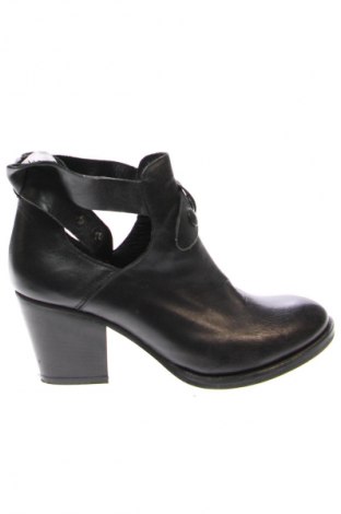 Botine de damă Bata, Mărime 38, Culoare Negru, Preț 111,99 Lei