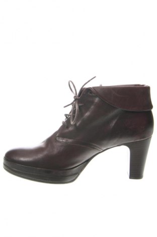 Botine de damă Gabor, Mărime 41, Culoare Maro, Preț 191,00 Lei