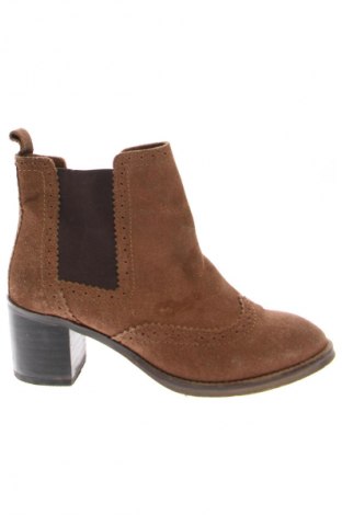 Botine de damă Stradivarius, Mărime 40, Culoare Maro, Preț 139,99 Lei