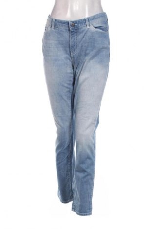 Dámske džínsy  Armani Jeans, Veľkosť L, Farba Modrá, Cena  77,95 €