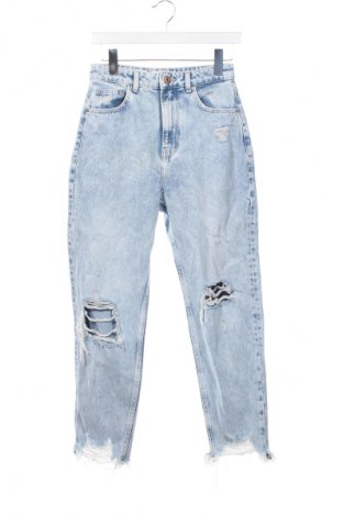 Damskie jeansy Bershka, Rozmiar S, Kolor Niebieski, Cena 66,67 zł