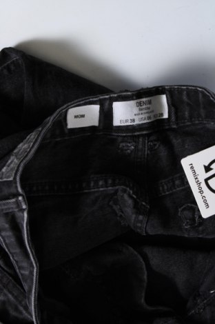 Γυναικείο Τζίν Bershka, Μέγεθος M, Χρώμα Γκρί, Τιμή 9,49 €