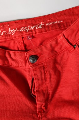 Damskie jeansy Edc By Esprit, Rozmiar L, Kolor Czerwony, Cena 111,44 zł