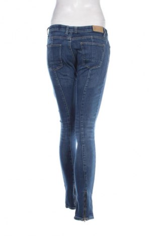 Damskie jeansy Esprit, Rozmiar M, Kolor Niebieski, Cena 131,99 zł