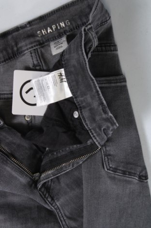 Damskie jeansy H&M, Rozmiar M, Kolor Szary, Cena 92,99 zł