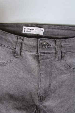 Damen Jeans Sinsay, Größe XS, Farbe Grau, Preis € 14,83