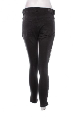 Damen Jeans Zara, Größe L, Farbe Schwarz, Preis 18,99 €