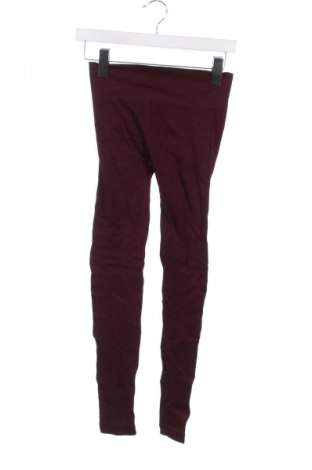 Damskie legginsy Pull&Bear, Rozmiar XS, Kolor Czerwony, Cena 60,99 zł