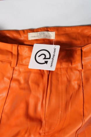 Damenhose Stradivarius, Größe M, Farbe Orange, Preis € 10,49