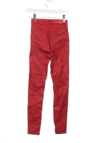 Damenhose Stradivarius, Größe XS, Farbe Rot, Preis 8,99 €