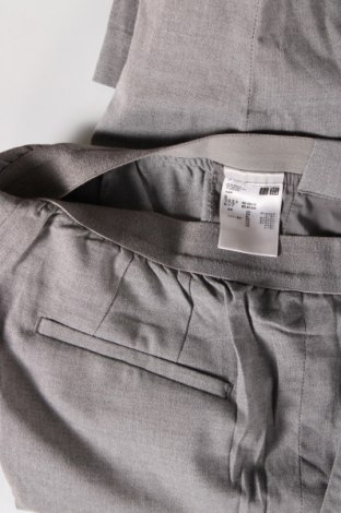 Pantaloni de femei Uniqlo, Mărime S, Culoare Gri, Preț 134,99 Lei