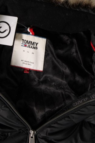 Γυναικείο μπουφάν Tommy Jeans, Μέγεθος L, Χρώμα Μαύρο, Τιμή 97,49 €