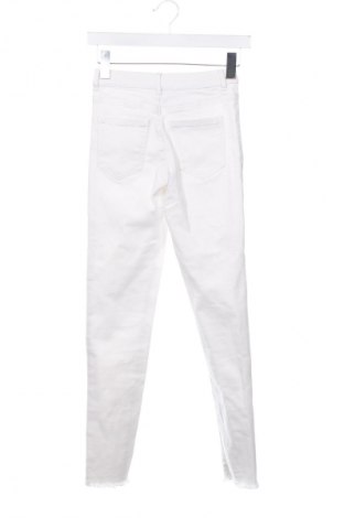 Kinderjeans Zara, Größe 12-13y/ 158-164 cm, Farbe Weiß, Preis 12,00 €