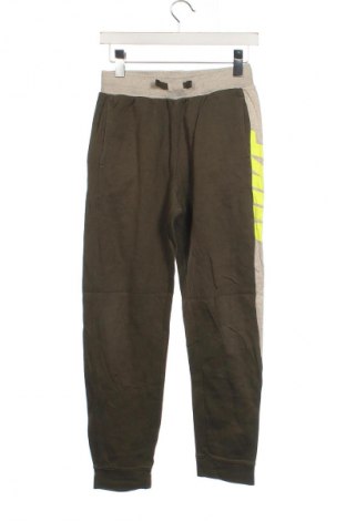 Gyerek sport nadrág Nike, Méret 13-14y / 164-168 cm, Szín Zöld, Ár 8 899 Ft