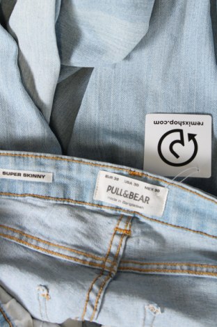 Męskie jeansy Pull&Bear, Rozmiar M, Kolor Niebieski, Cena 55,99 zł