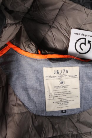 Pánská vesta  Jack & Jones, Velikost XL, Barva Černá, Cena  659,00 Kč