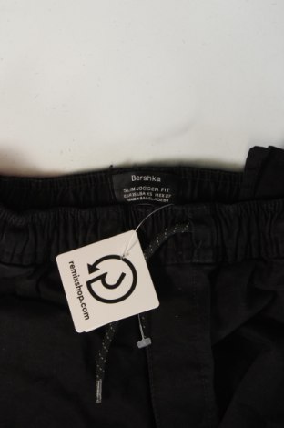 Herrenhose Bershka, Größe XS, Farbe Schwarz, Preis 27,49 €