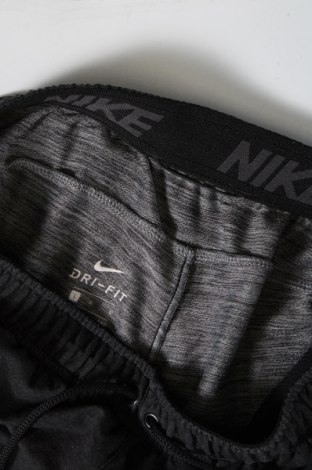 Pantaloni trening de bărbați Nike, Mărime L, Culoare Gri, Preț 122,00 Lei